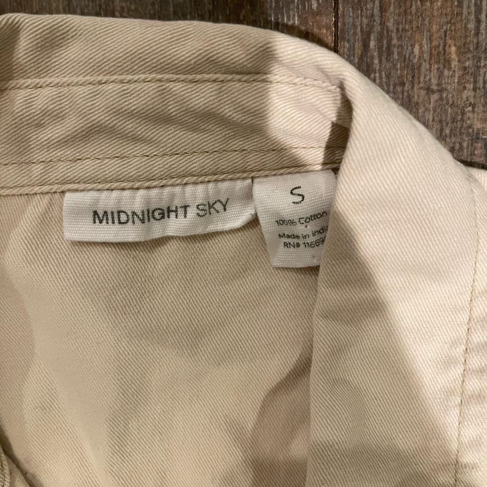 🌺Elegant Beige Button-Down Women's Shirt - Picture 2 of 2